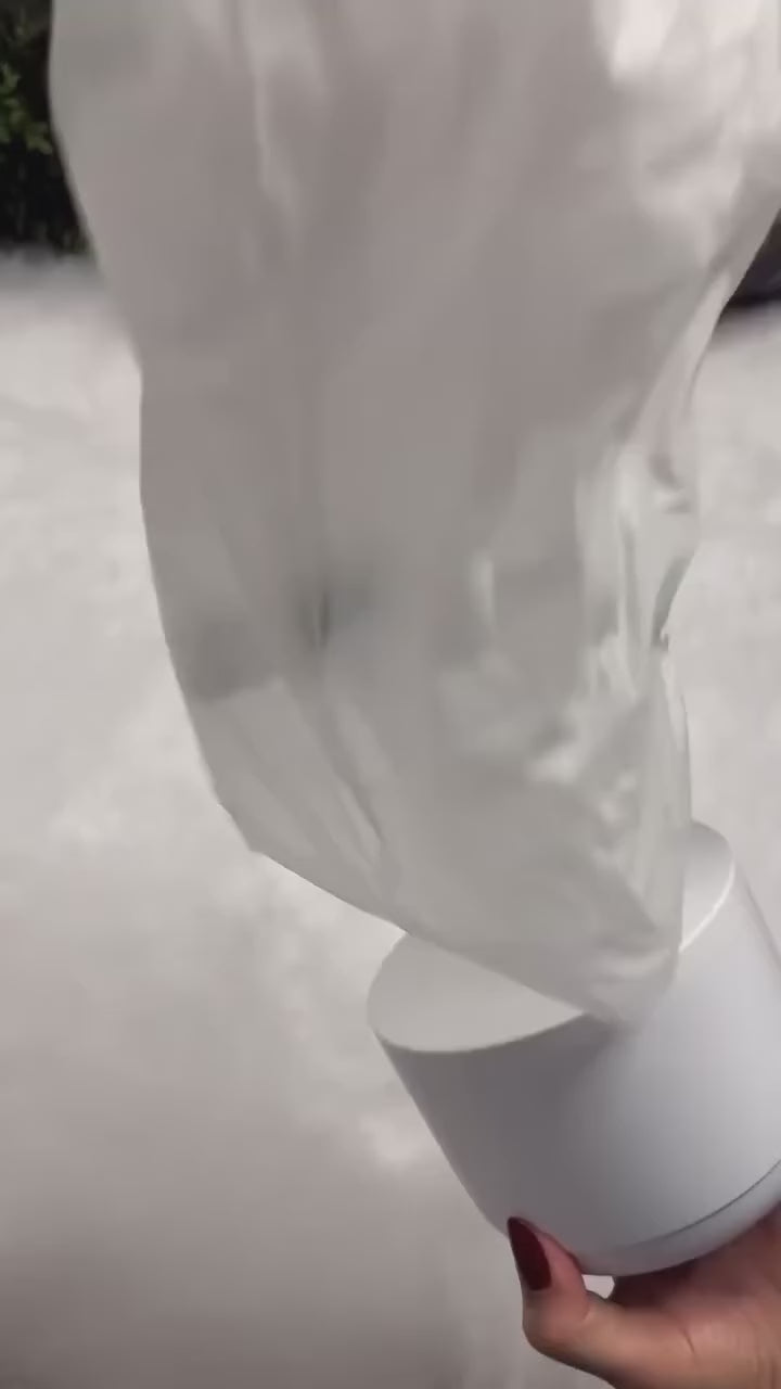Smooth Sailing Antigravity Humidifier With Ultra-Quiet Performance, Water Drop Light Effects